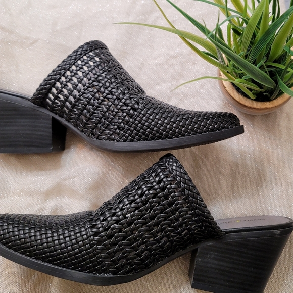 Mesh black mules with pointy toe - Picture 4 of 7